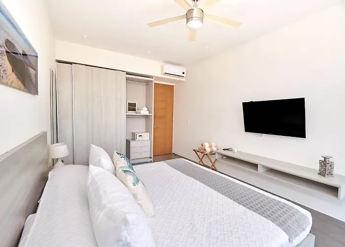 2br W Pools, Gym & Balcony, Steps To